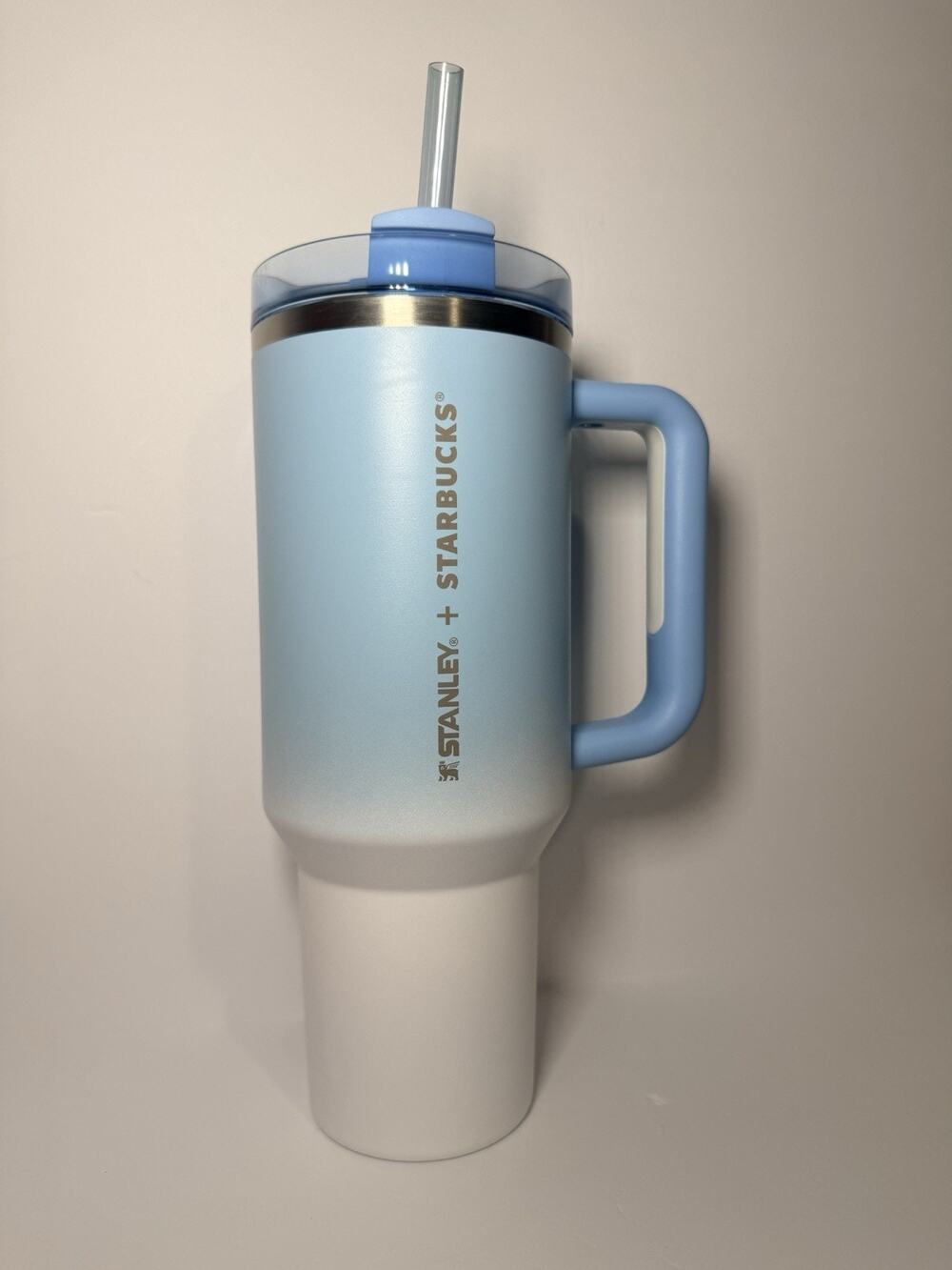 Stanley X Starbucks Philippines BABY BLUE OMBRE 40oz Quencher Tumbler BNWT RARE